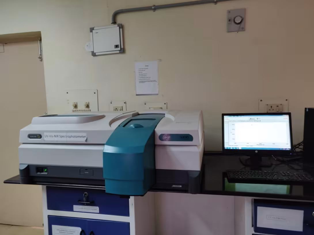 Figure 1. UV-Vis-NIR spectrophotometer